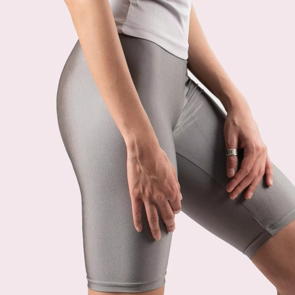 شلوارک نقره ای تیره شاین آگی - Agi Disco Shorts Gümüş