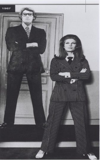 اولین کت و شلوار زنانه طراحی شده توسط ایو سن لوران در سال ۱۹۶۷