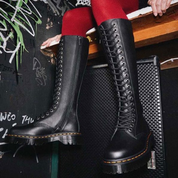 بوت دکتر مارتینز 20 بند 1B60 بکس پیزا مشکی – Dr Martens 1B60 BEX Pisa Leather Knee High Boots
