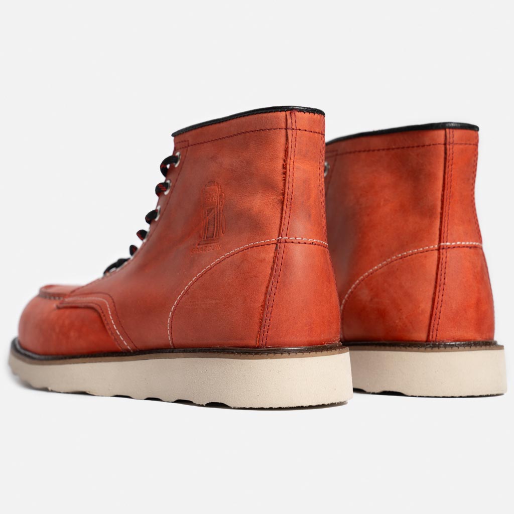 بوت مردانه برند گازولین مدل گاراژ کلاسیک گوجه ای کریزی بوت مردانه برند گازولین مدل گاراژ کلاسیک گوجه ای کریزی