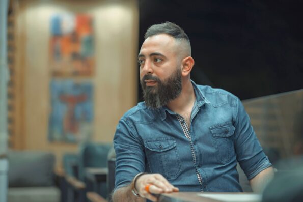 چلسی بوت مردانه؛ از مراتع انگلیس تا خیابان‌های تهران